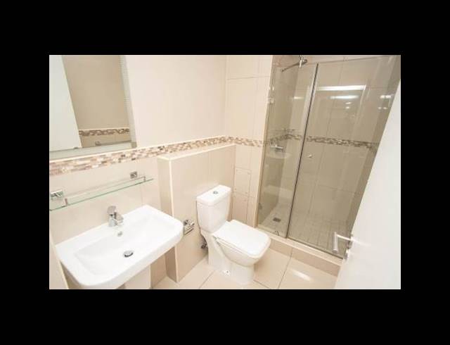 2 BEDROOM APARTMENT FOR SALE IN UMHLANGA RIDGE